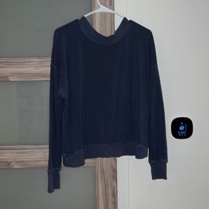 blue open back aerie sweatshirt